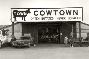 Become a Vendor at Cowtown Farmers Market