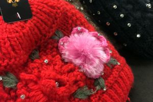hat knit Valentine gift